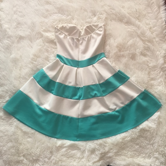 Windsor Strapless White Turquoise Striped Dress - Picture 2 of 2